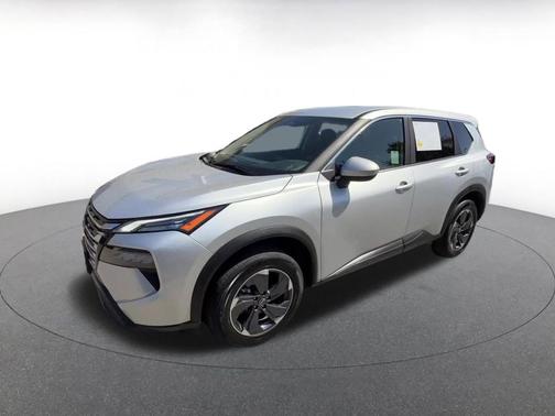 Brilliant Silver Metallic 2025 Nissan Rogue SV
