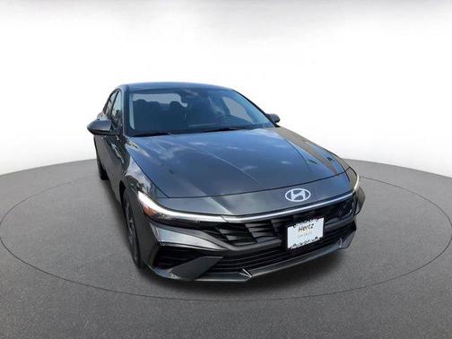 2025 Hyundai ELANTRA HEV Limited