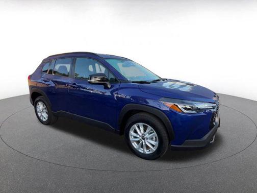 2025 Toyota Corolla Cross LE