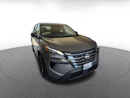 Gun Metallic 2025 Nissan Rogue SV