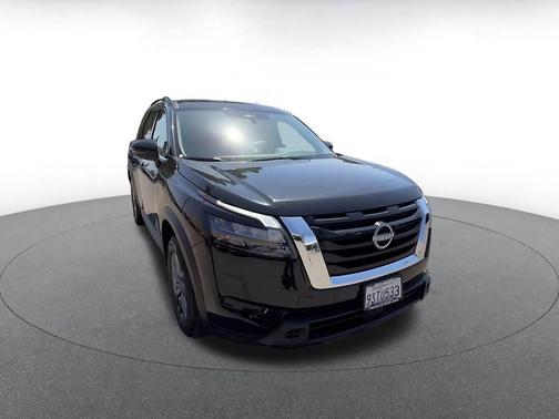 Super Black 2025 Nissan Pathfinder SV FWD