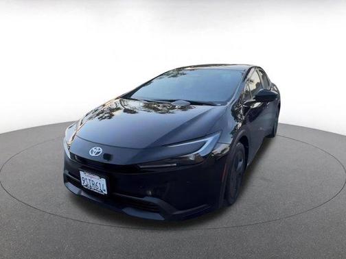 2025 Toyota Prius LE