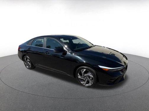 2025 Hyundai ELANTRA HEV Limited