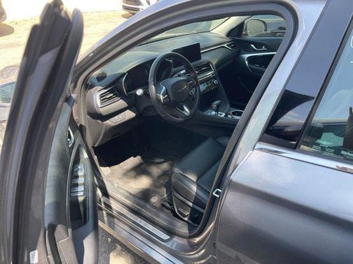 2025 Genesis G70 2.5T RWD