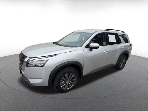 Brilliant Silver Metallic 2025 Nissan Pathfinder SV FWD