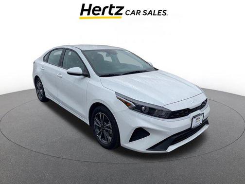 Snow White Pearl 2024 Kia Forte LXS