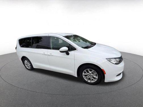 Bright White Clearcoat 2023 Chrysler Voyager LX
