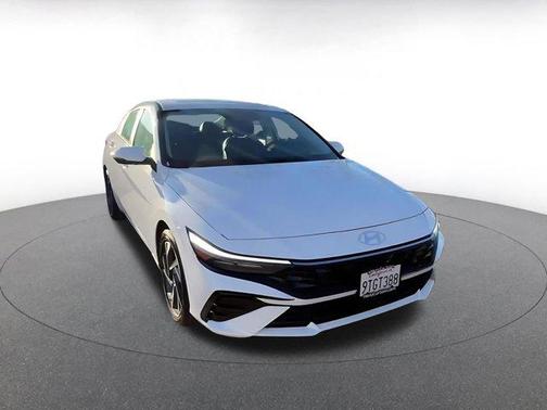 2025 Hyundai ELANTRA HEV Limited