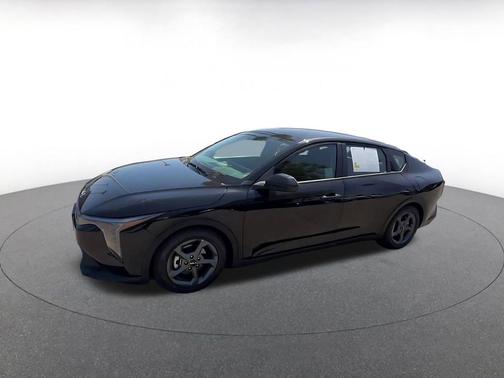 Aurora Black Pearl 2025 Kia K4 LXS