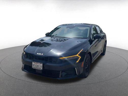 Aurora Black Pearl 2025 Kia K5 LXS