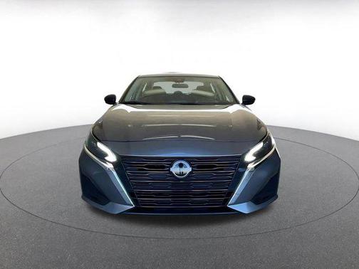 Gun Metallic 2025 Nissan Altima SV FWD