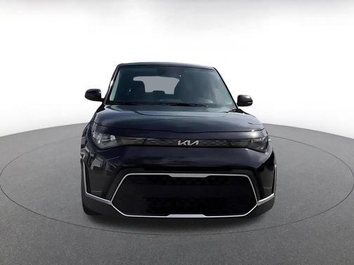 Fusion Black 2025 Kia Soul LX
