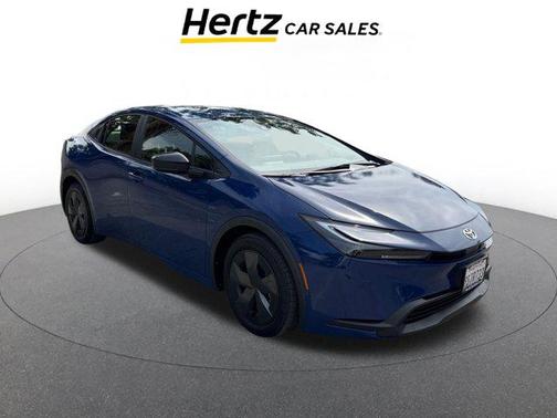 2025 Toyota Prius LE