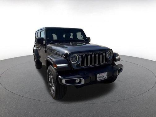 2025 Jeep Wrangler 4-Door Sahara 4x4