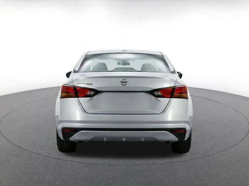 Gun Metallic 2025 Nissan Altima SV FWD