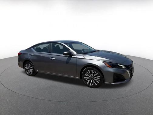 Gun Metallic 2025 Nissan Altima SV FWD