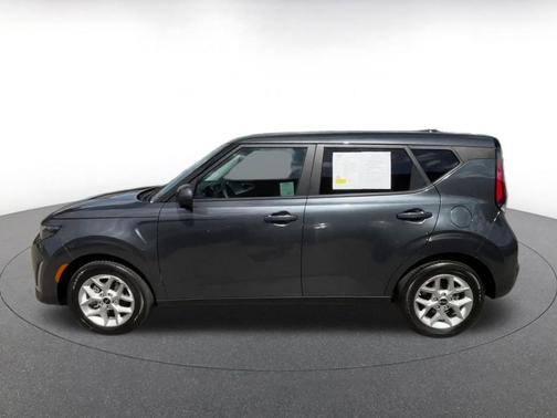 Gravity Gray 2025 Kia Soul LX