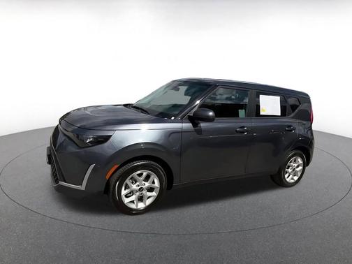 Gravity Gray 2025 Kia Soul LX