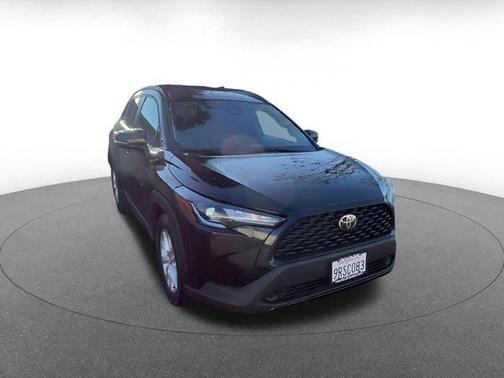 2025 Toyota Corolla Cross LE