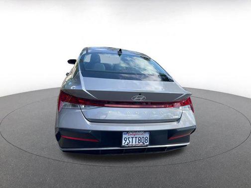2025 Hyundai ELANTRA HEV Limited