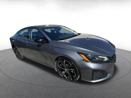 2025 Nissan Altima SR FWD