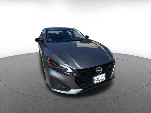 2025 Nissan Altima SR FWD