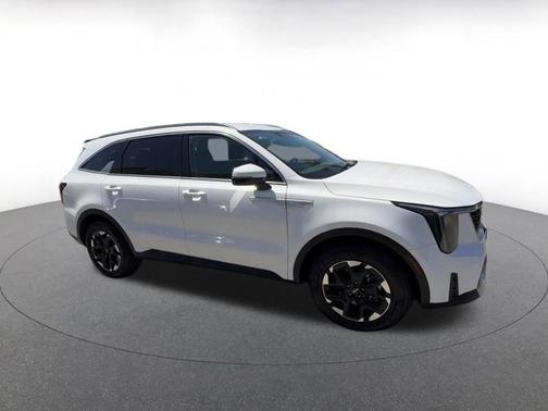 Glacial White Pearl 2024 Kia Sorento S
