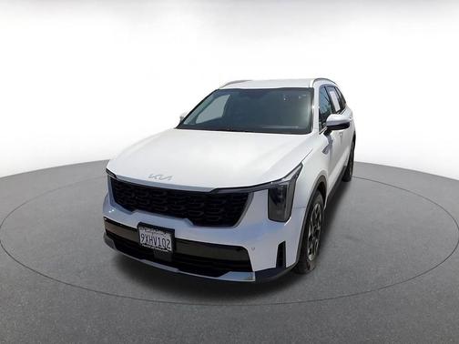 Glacial White Pearl 2024 Kia Sorento S