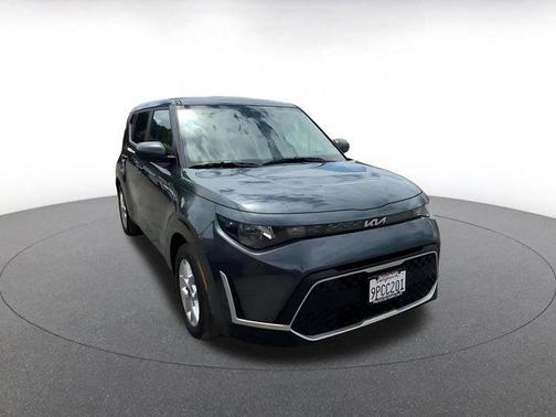 Gravity Gray 2025 Kia Soul LX