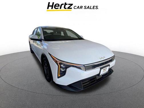 Snow White Pearl 2025 Kia K4 LXS