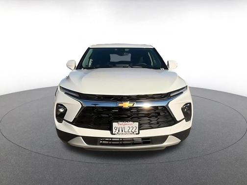 Summit White 2026 Chevrolet Blazer 2LT