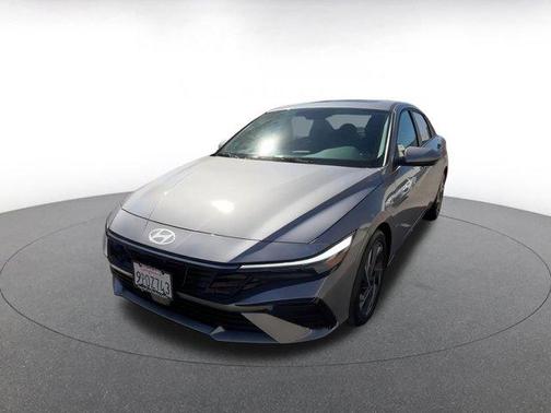 2025 Hyundai ELANTRA SEL