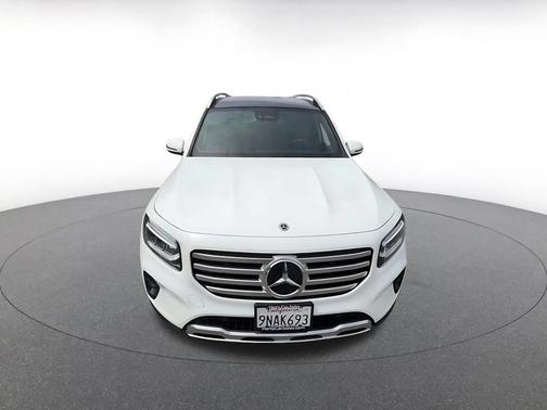 Polar White 2025 Mercedes-Benz GLB 250 4MATIC