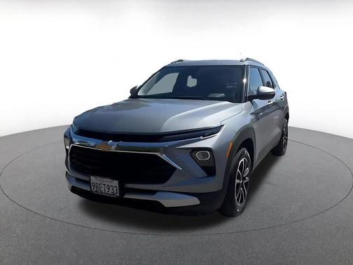 Sterling Gray Metallic 2025 Chevrolet Trailblazer LT