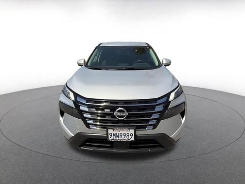 Brilliant Silver Metallic 2025 Nissan Rogue SV