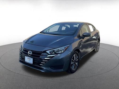 Gun Metallic 2025 Nissan Versa 1.6 SV
