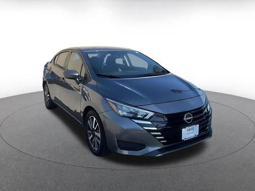 Gun Metallic 2025 Nissan Versa 1.6 SV