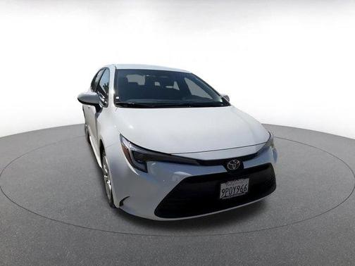 2025 Toyota Corolla Hybrid LE