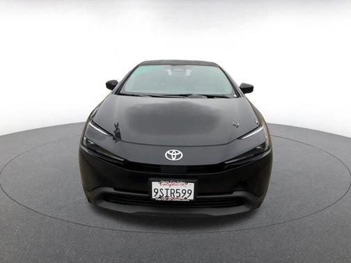 2025 Toyota Prius LE