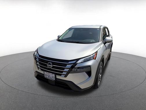 Brilliant Silver Metallic 2025 Nissan Rogue SV