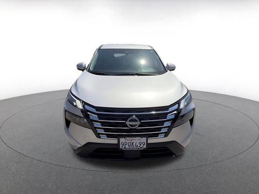 Brilliant Silver Metallic 2025 Nissan Rogue SV