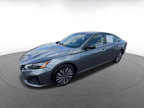 Gun Metallic 2025 Nissan Altima SV FWD