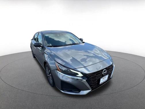 Gun Metallic 2025 Nissan Altima SV FWD