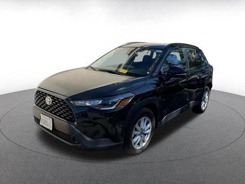 2025 Toyota Corolla Cross LE