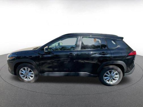 2025 Toyota Corolla Cross LE