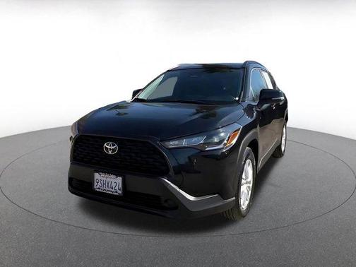 2025 Toyota Corolla Cross LE