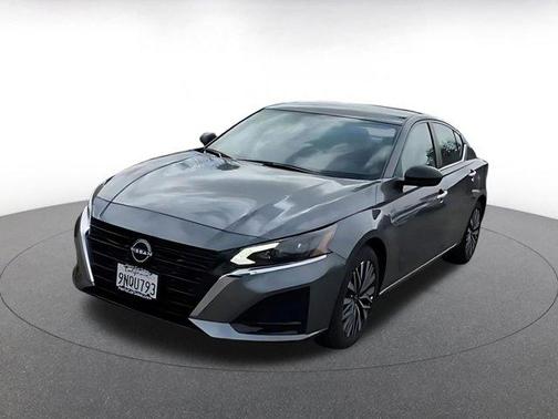 Gun Metallic 2025 Nissan Altima SV FWD