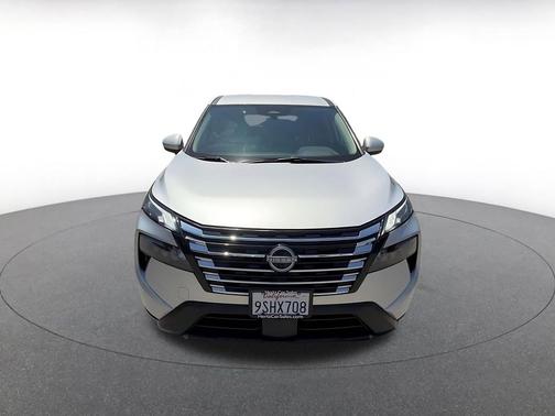 Brilliant Silver Metallic 2025 Nissan Rogue SV