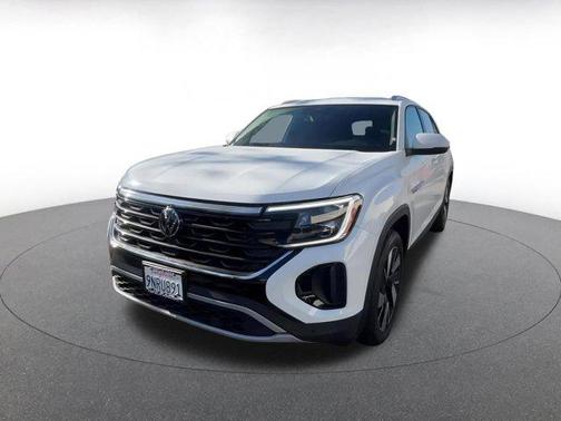 2025 Volkswagen Atlas Cross Sport 2.0T SE w/Technology