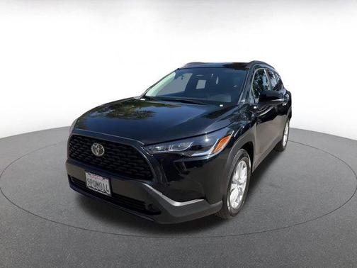 2025 Toyota Corolla Cross LE